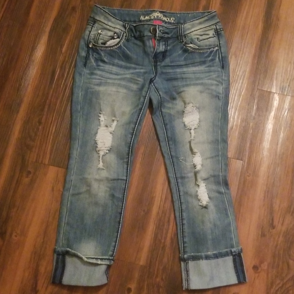Almost Famous ripped capris